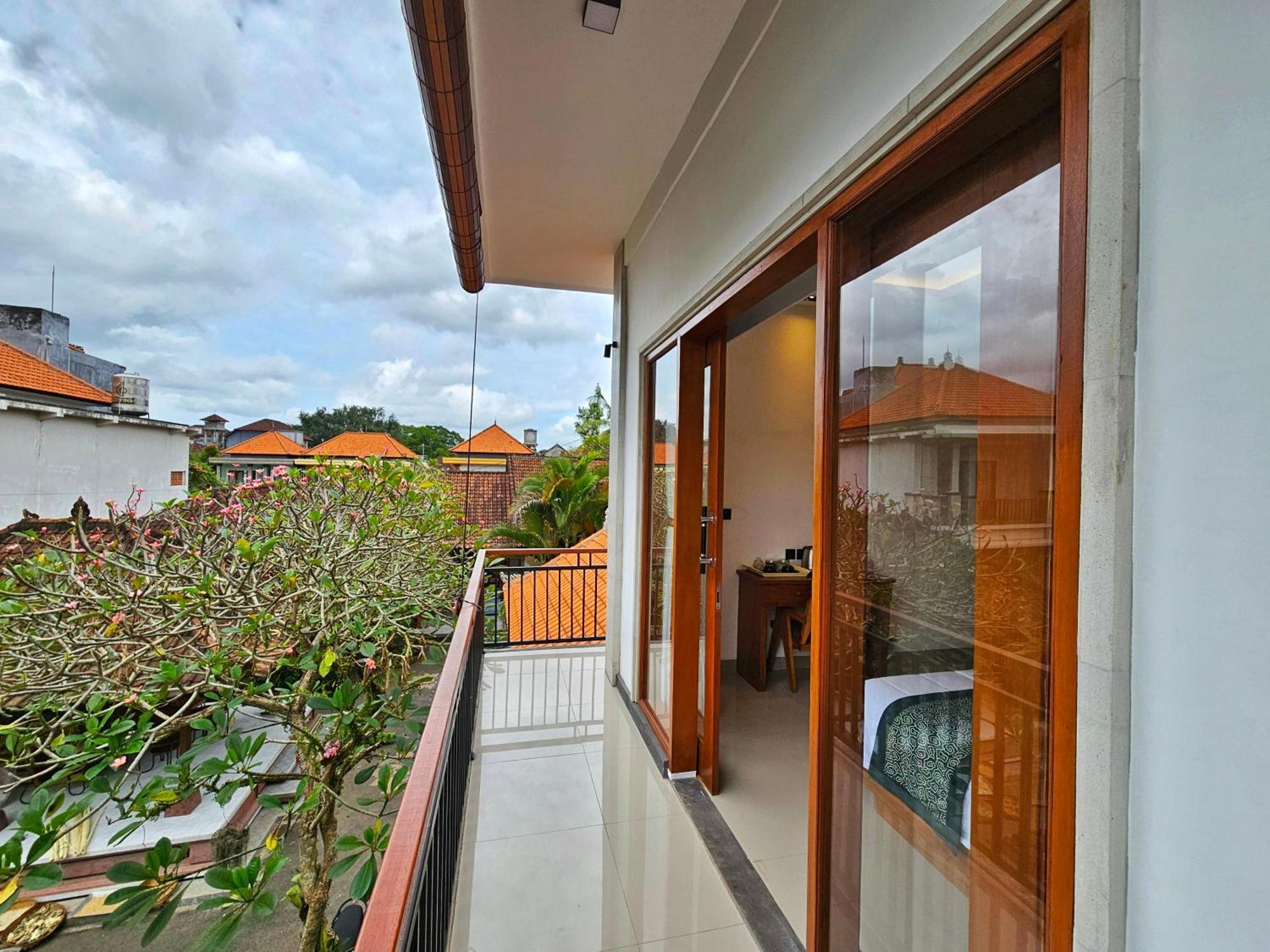 Dewi Putri House Hotel อูบุด ภายนอก รูปภาพ